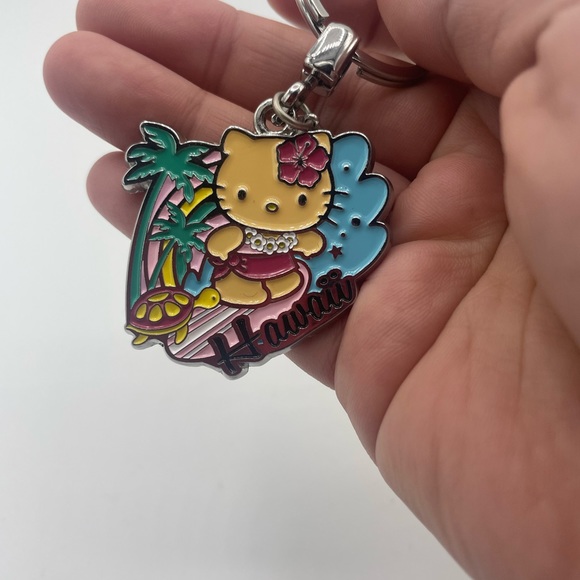 Hello Kitty Hawaii Keychains - Picture 4 of 6